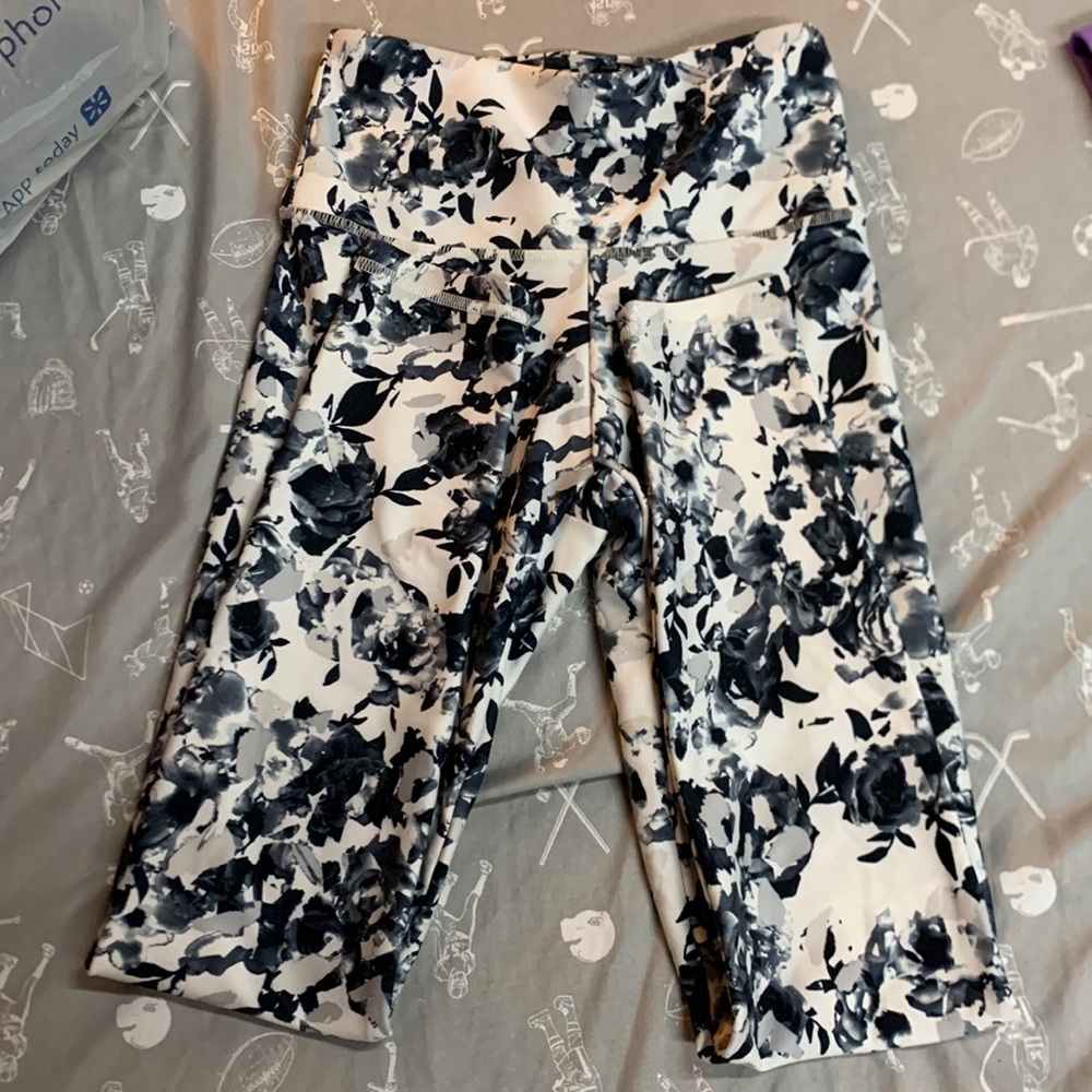 Balance collection yoga leggings size small worn once